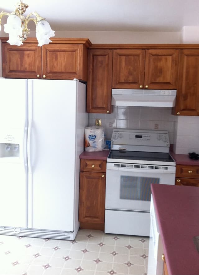 Before & After: A Kitchen Stuck in the 1980s Gets a Modern Update | Kitchn