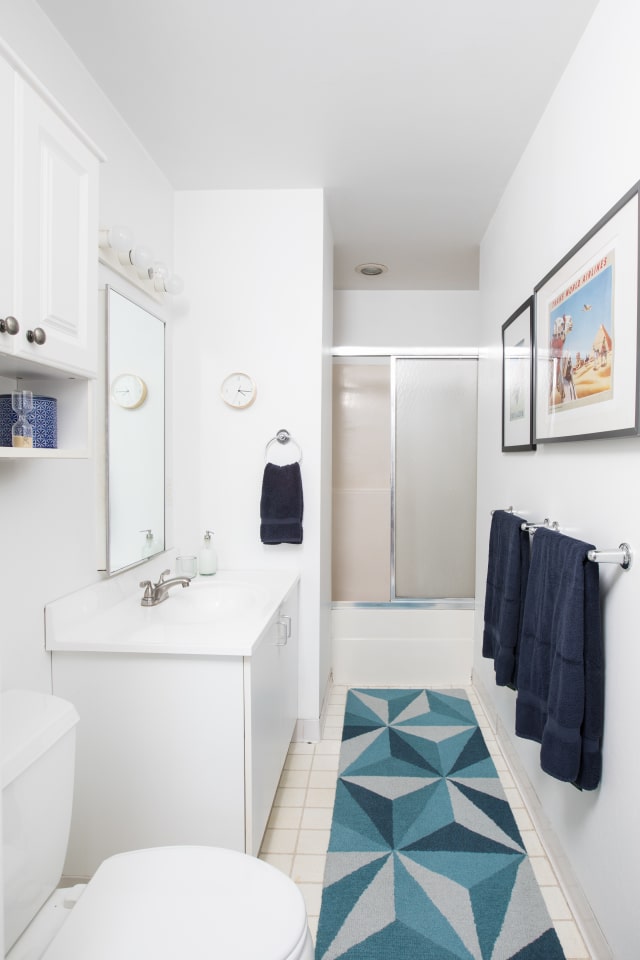 20 Reversible Ideas To Overhaul Your Rental Bathroom Now