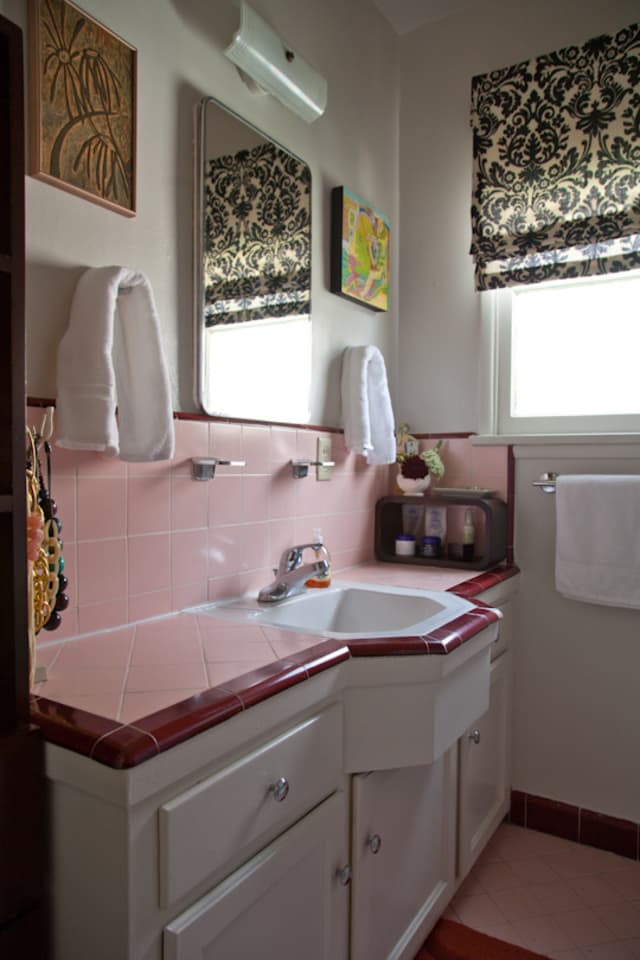 How to Tone Down (or Play Up!) Pink Vintage Bathroom Tile ...