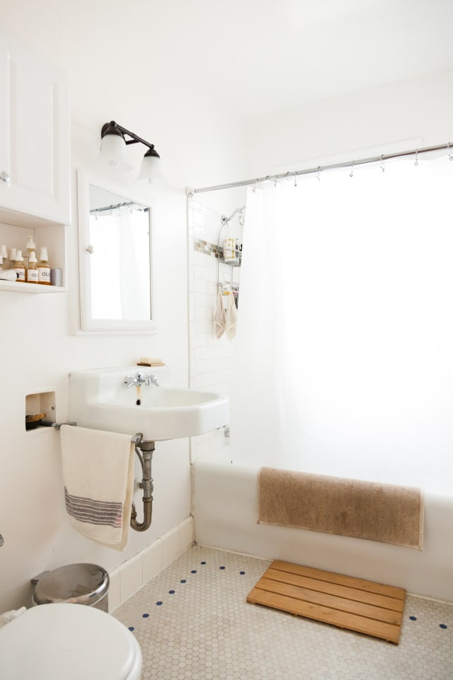 House Tour A Light Filled Portland Apartment Apartment