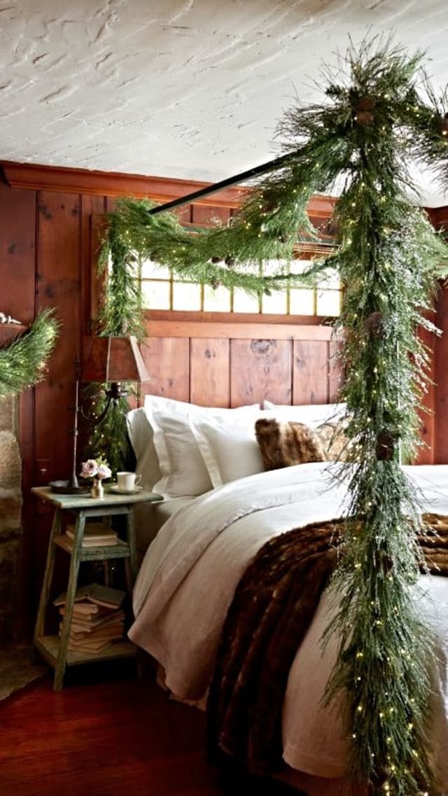 Christmas Decorating Ideas for Bedrooms, Bathrooms and ...