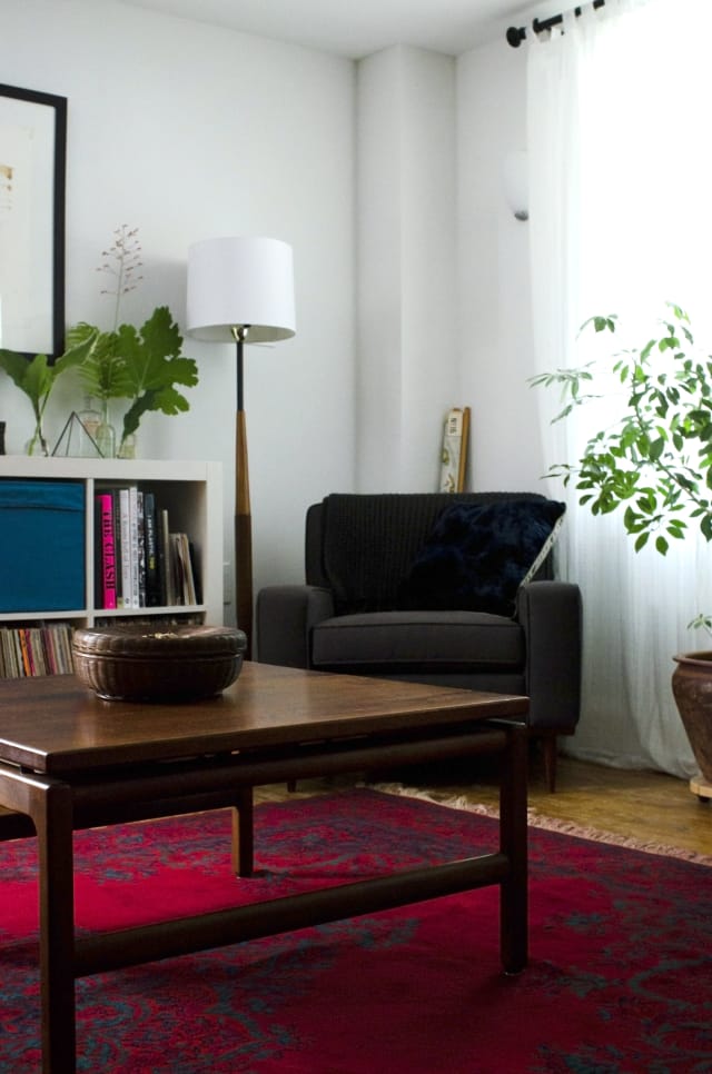 House Tour Vintage Cocoon In Ottawa Apartment Therapy