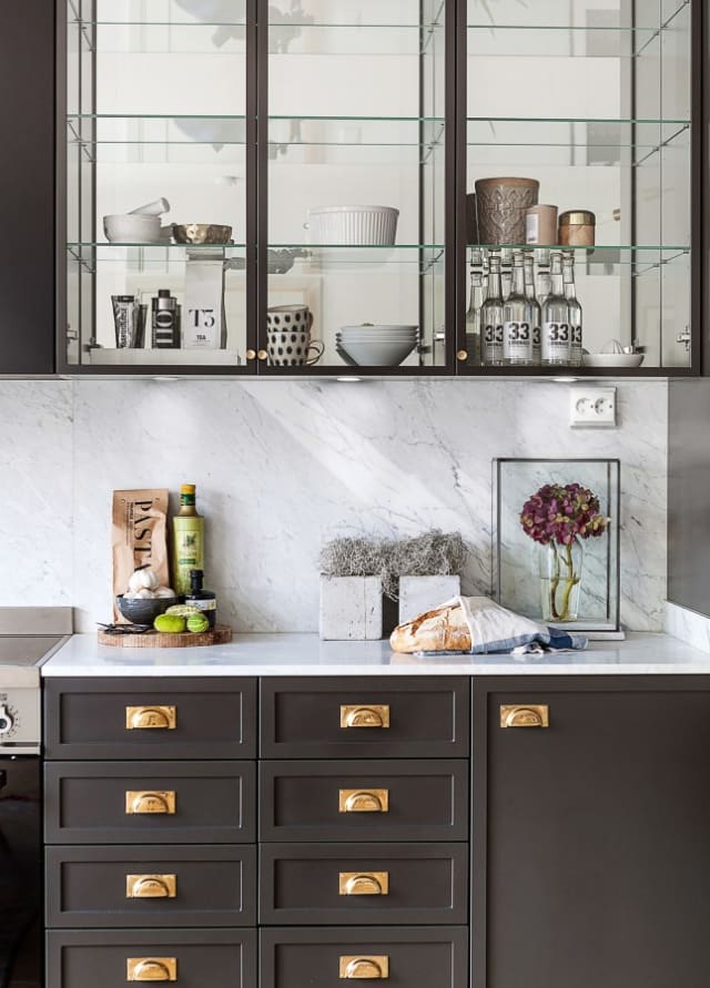 A Gallery of Glass Kitchen Cabinet Doors That Are Gorgeous ...