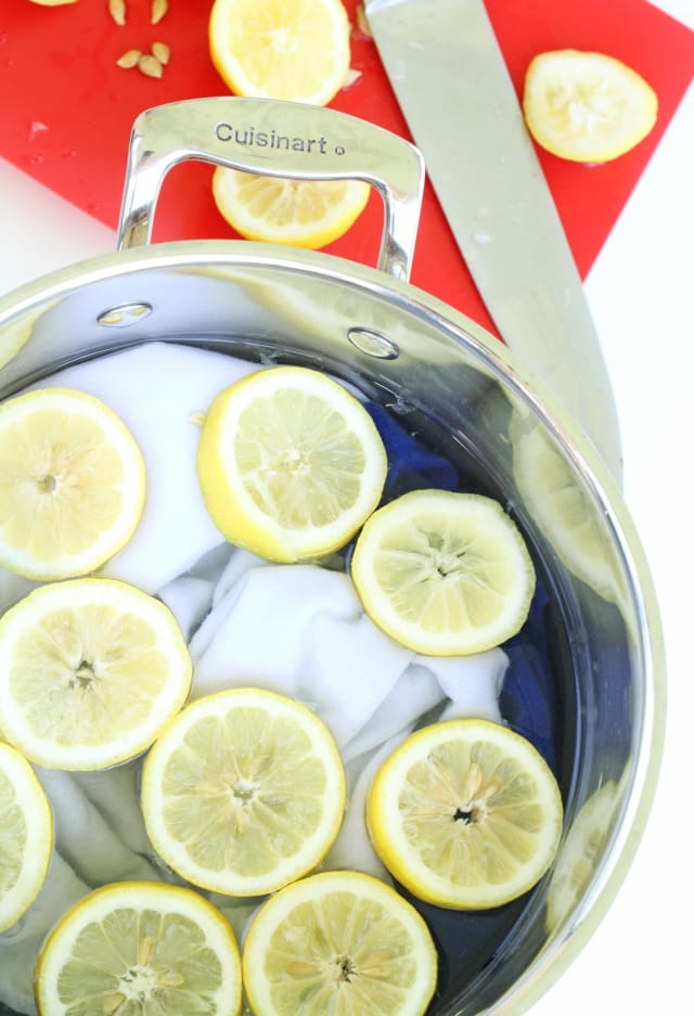 How To Whiten Laundry Without Chlorine Bleach | Apartment ...