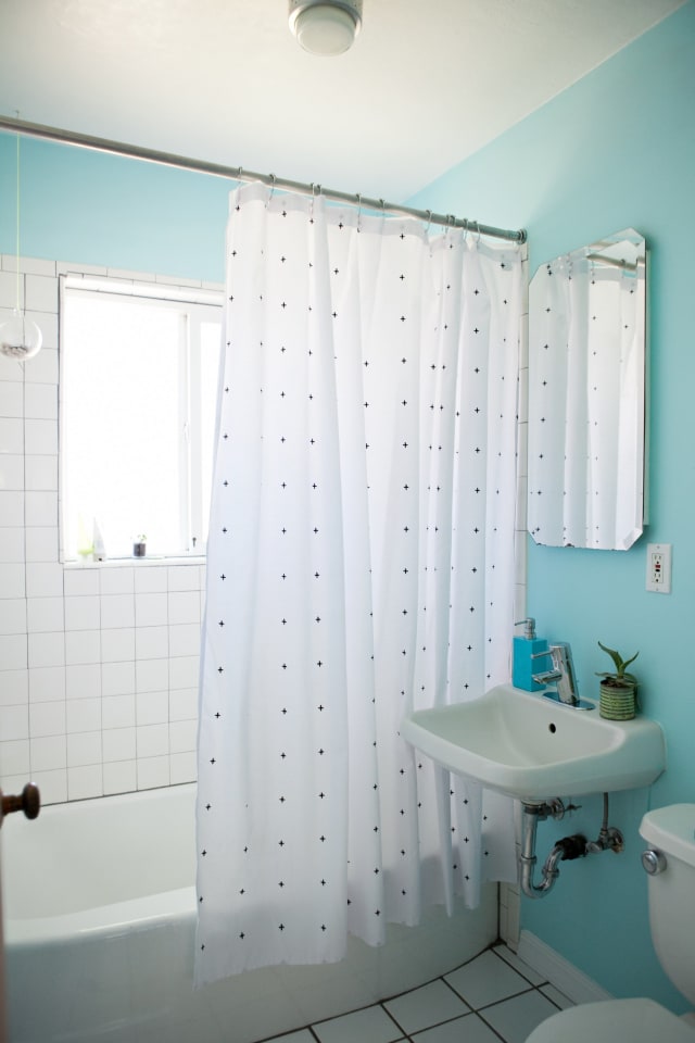 House Tour A Colorful Mid Century House In Portland