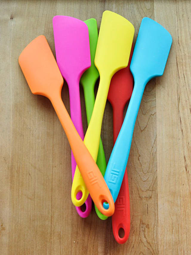 Our Favorite Spatulas 5 Spatulas Are Better than 1 Kitchn