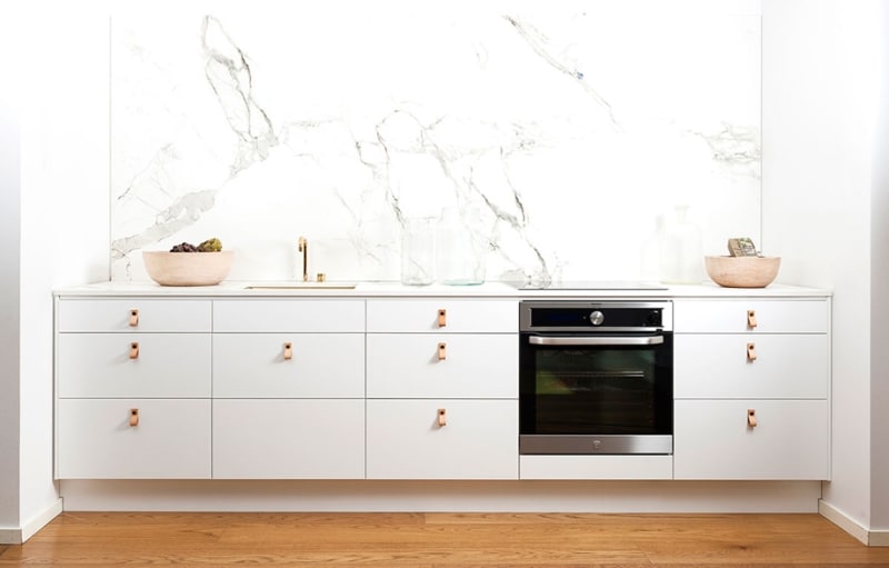 Look We Love: The White & Gold Kitchen | Apartment Therapy