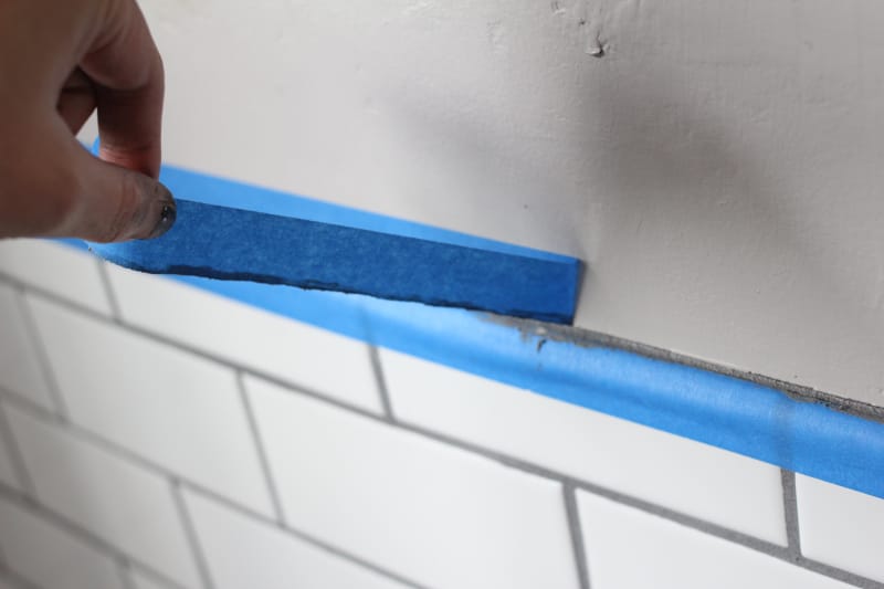 Renovation Project Secret How To Lay A Perfect Bead of Caulk Quickly