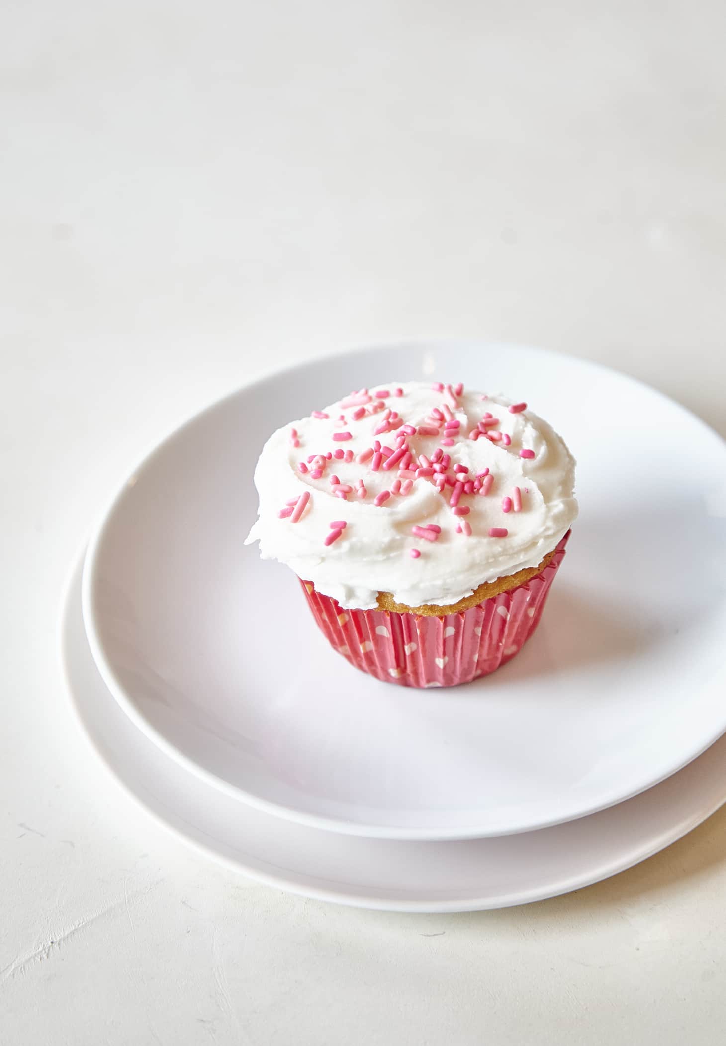 How To Make One Vanilla Cupcake How To Make One Vanilla Cupcake
