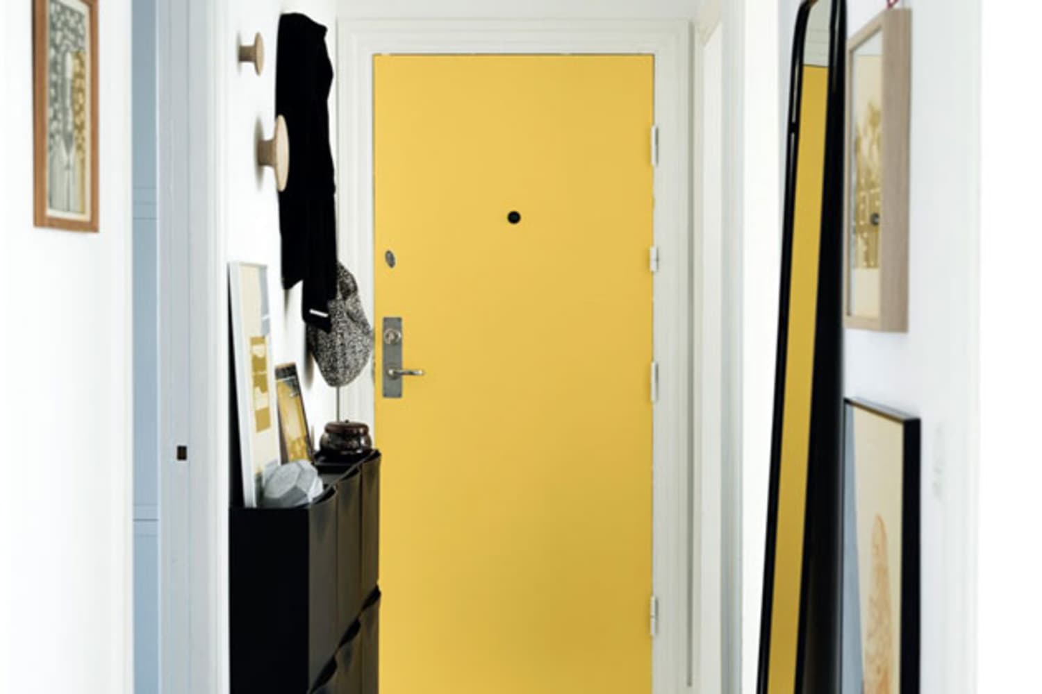 в хрущевке дверь в коридоре. прихожая в хрущевке. двери в коридор хрущевка. интерьер маленькой прихожей. двери в коридор хрущевка.