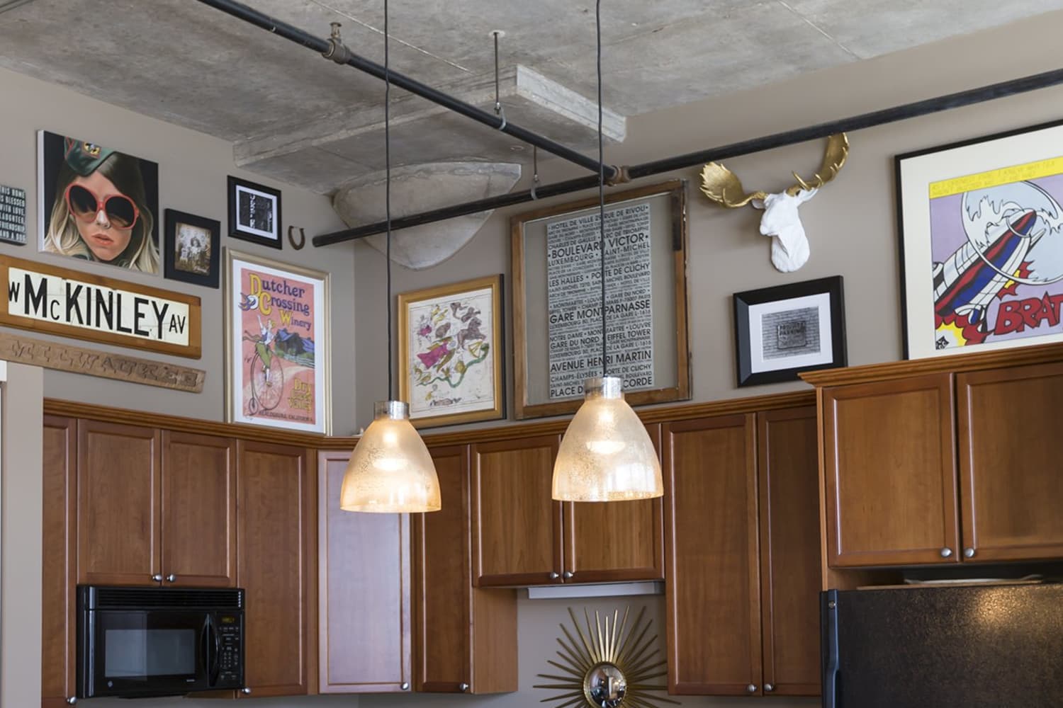 Unexpected Wall Art Ideas From An Eclectic Loft Apartment Therapy