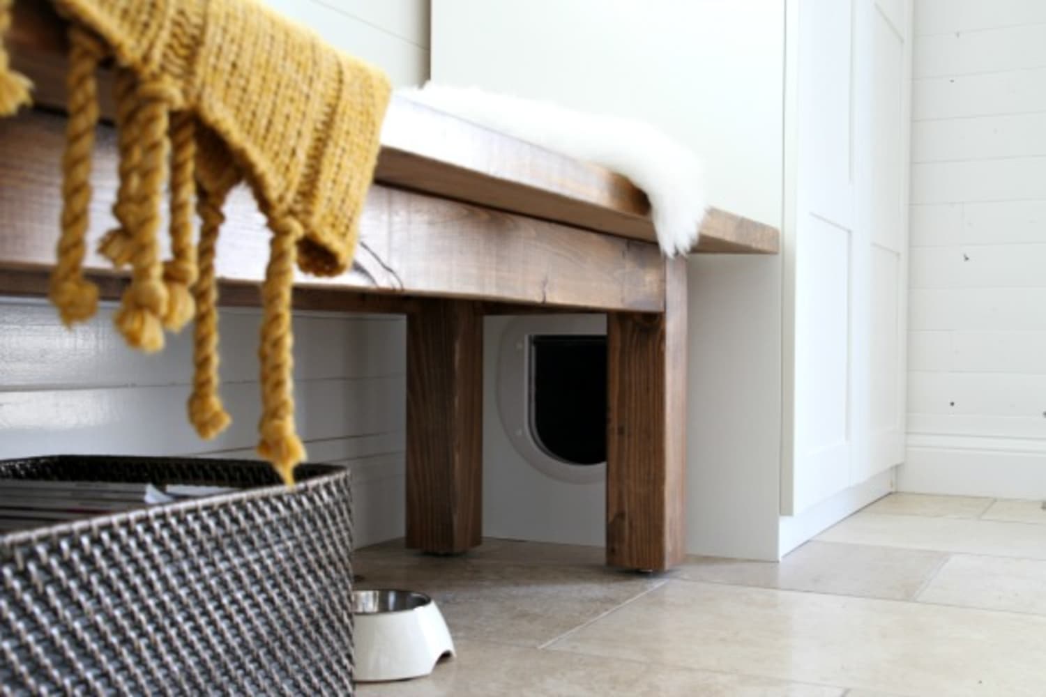 Where to put a litter box in a small apartment - The Washington Post
