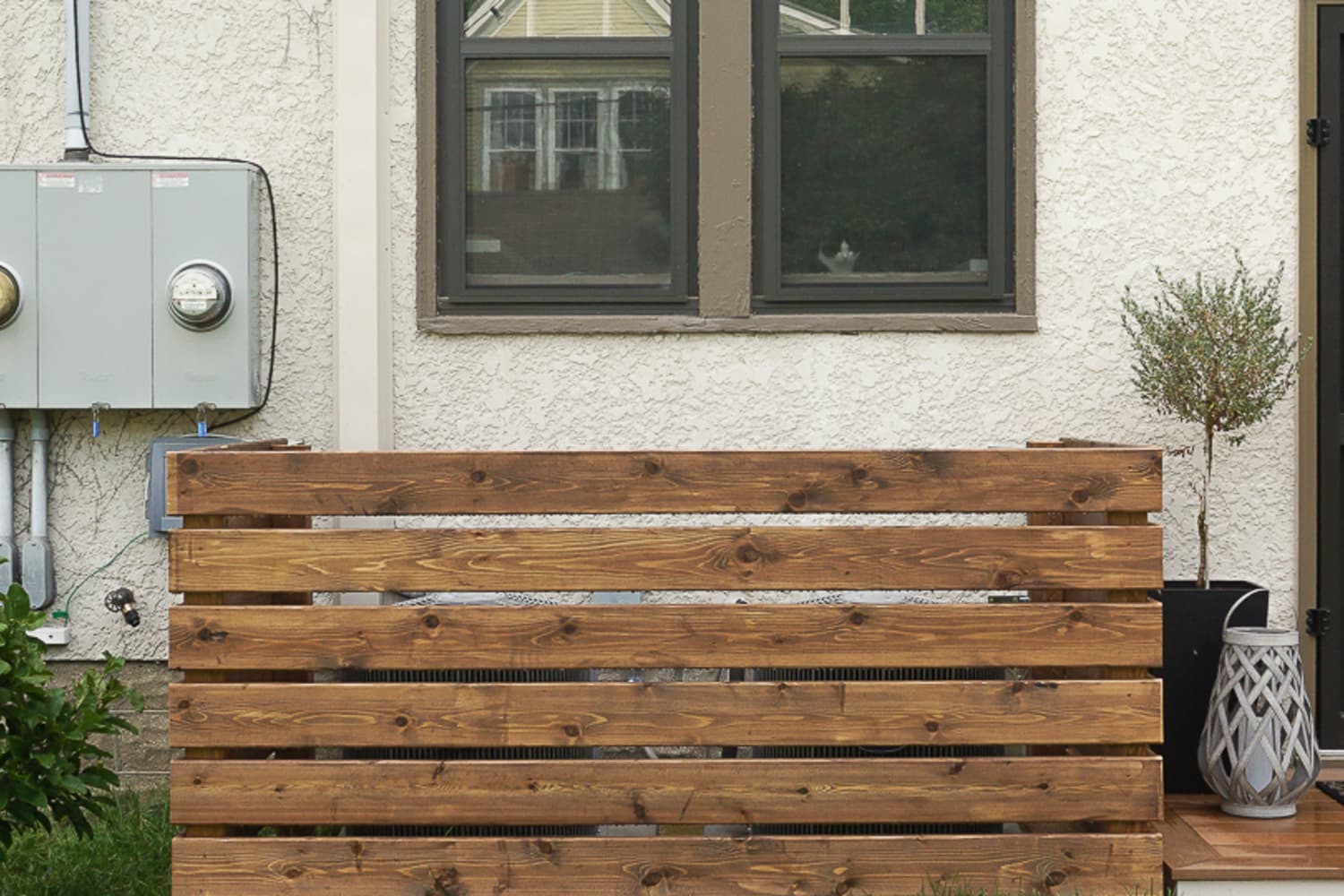 How To Make A Screen To Hide Air Conditioner Or Trash Cans Apartment Therapy