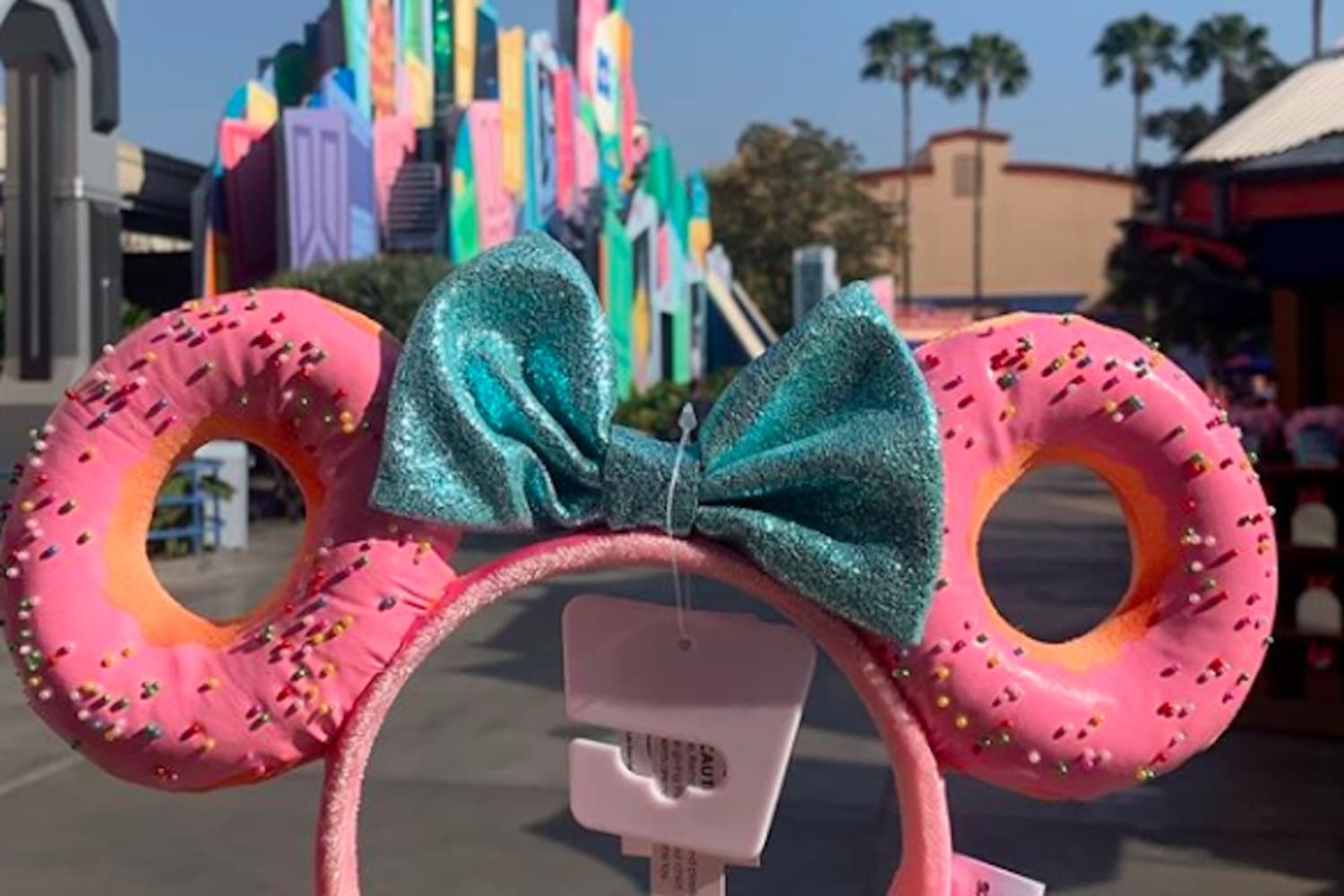 Disney S Newest Pair Of Minnie Ears Are Donut Shaped Apartment Therapy Search up miraculous ladybug new york special full episode on youtube. minnie ears are donut shaped