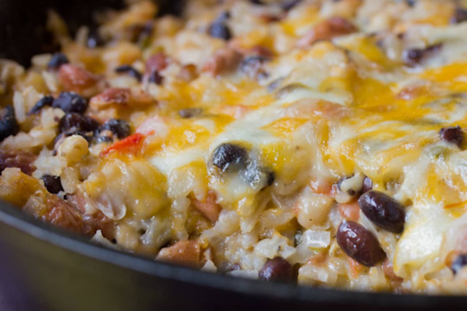 рис в духовке. рис с сыром в духовке. рис с сыром. запеканка с рисом и сыром. запеканка с курицей рисом и овощами.