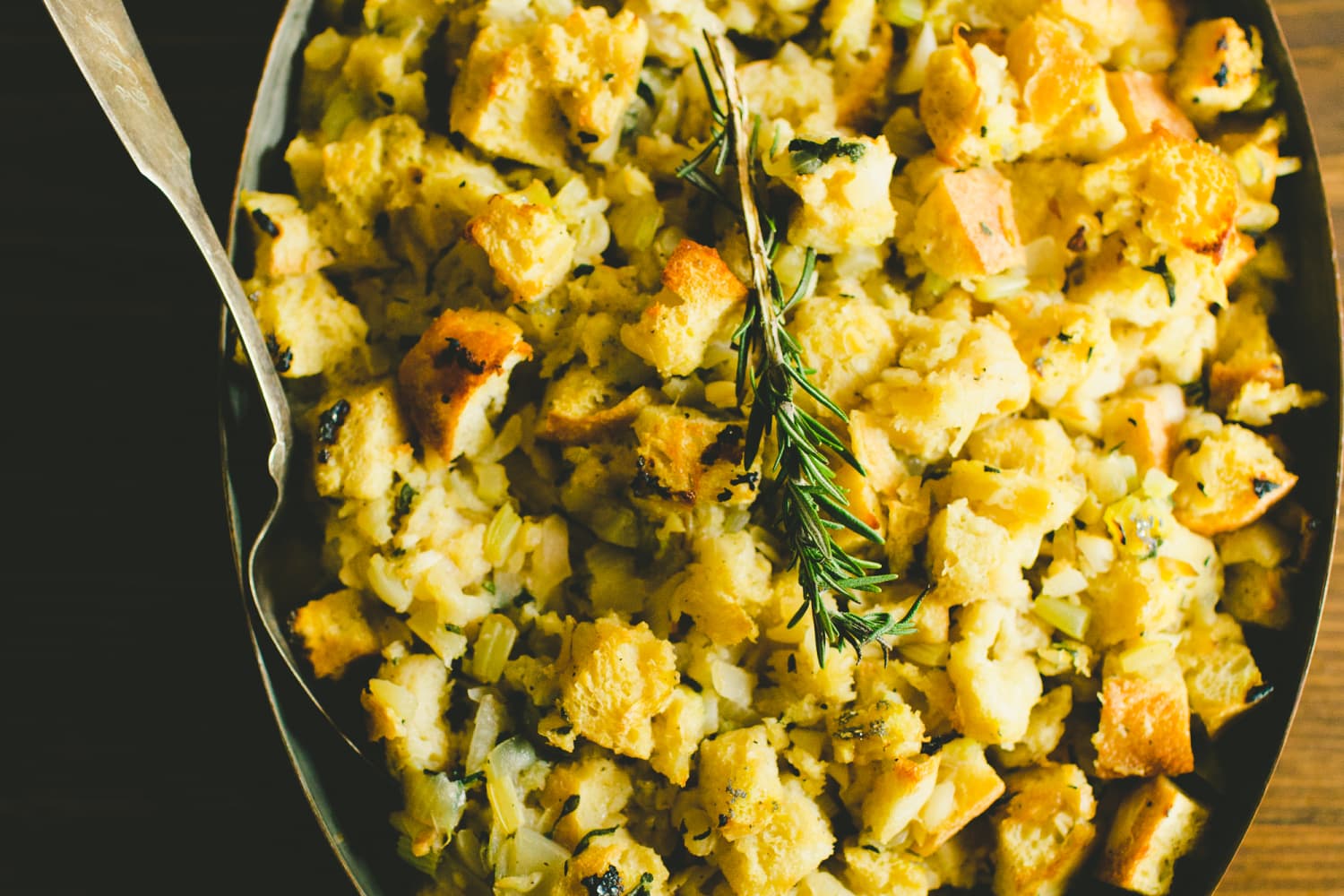 Classic Sage & Onion Bread Dressing (Stuffing)