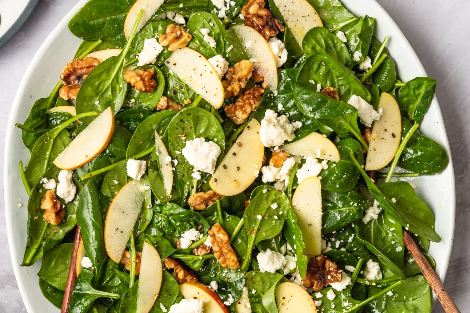 Spinach Salad with Apples, Walnuts, and Feta
