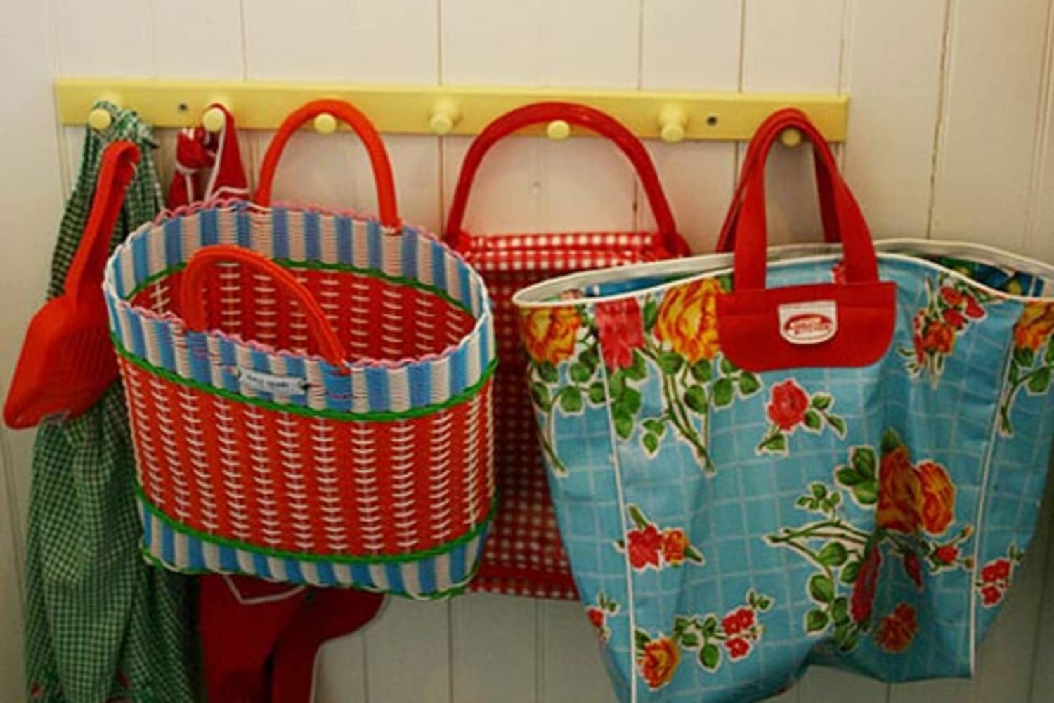 AT On… Organizing Reusable Bags In The Kitchen Apartment Therapy