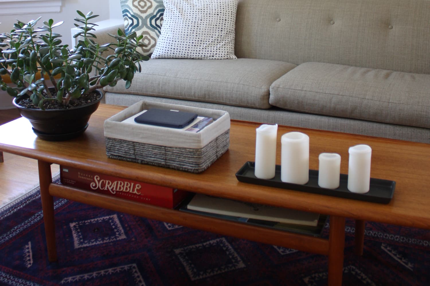 Picture of Cheap, Yet Chic: Low Cost Living Room Design Ideas | Apartment Therapy