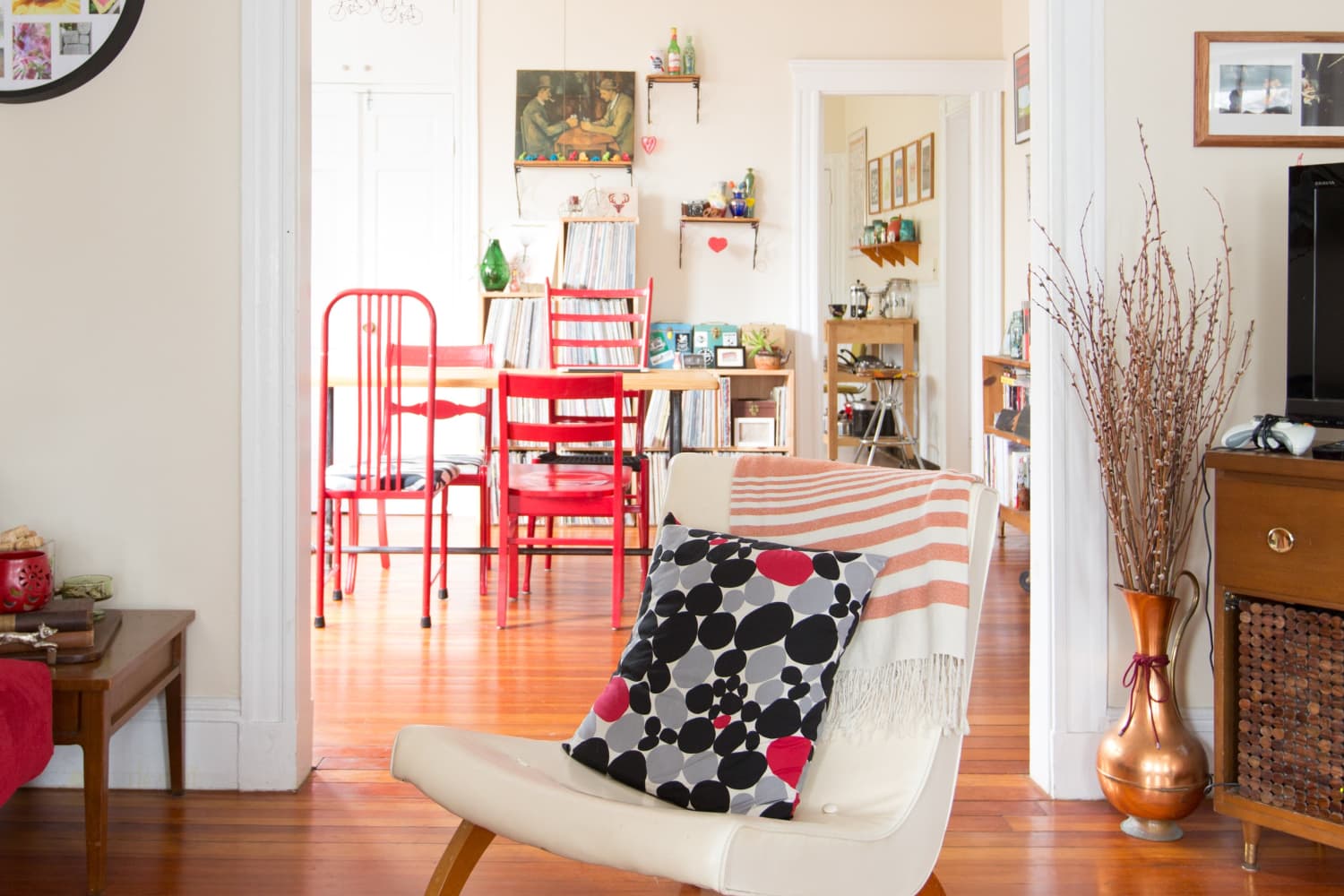 House Tour A PupFriendly Boston Rental Apartment Apartment Therapy