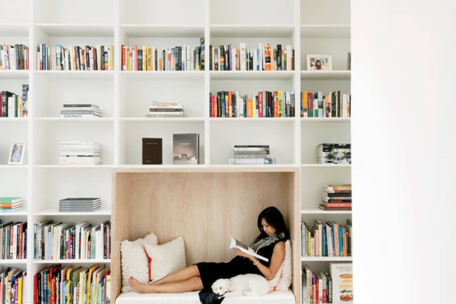 16 Cozy Reading Nooks and Window Seats Apartment Therapy