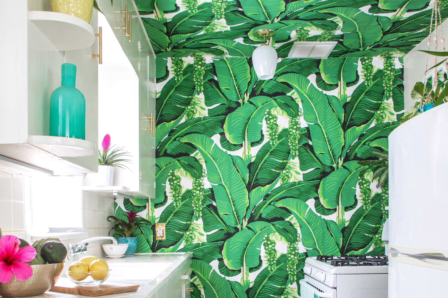 A Gallery of Leafy Plant Wallpapers, Fabrics & Prints | Apartment Therapy