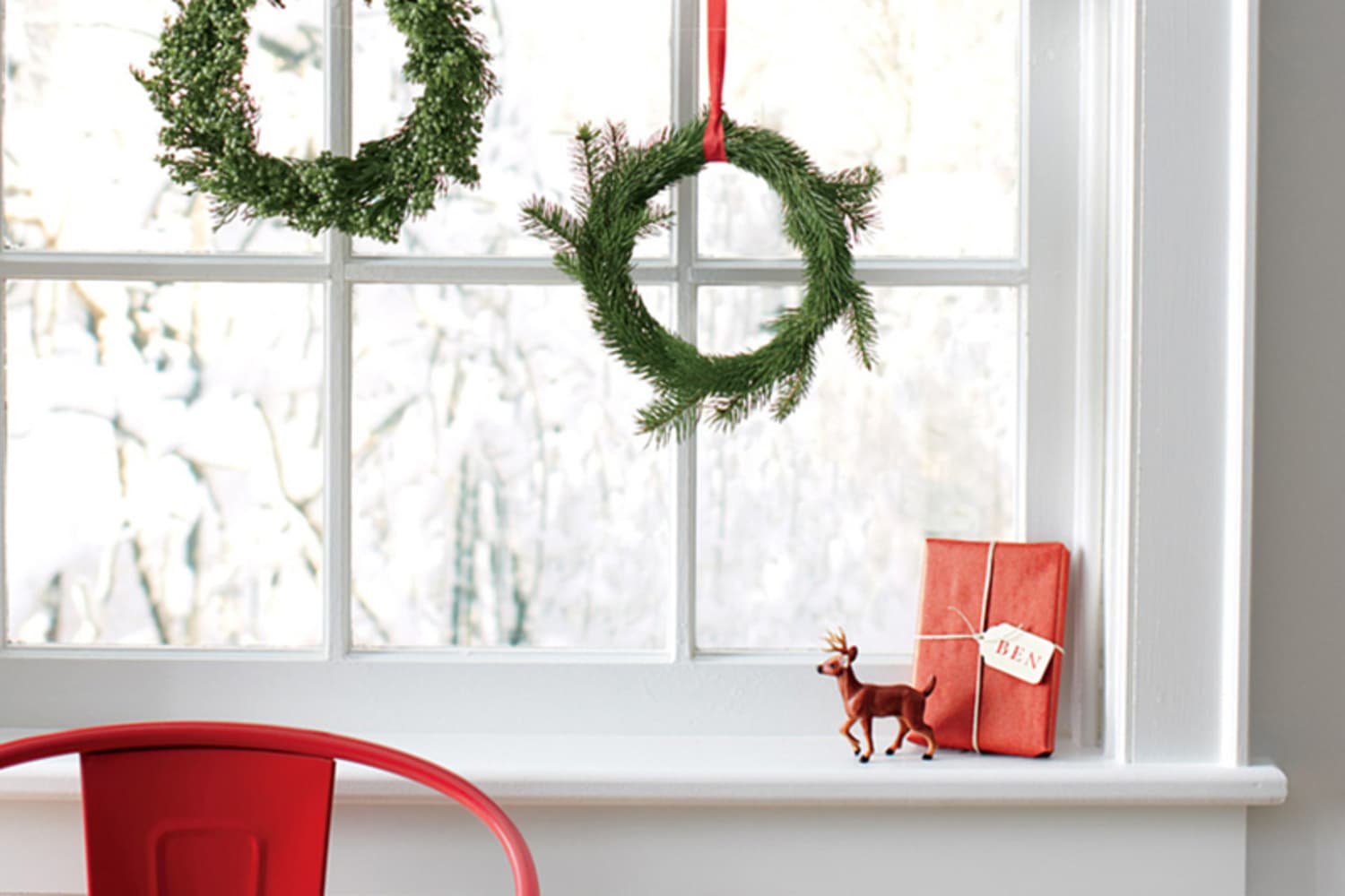 Small on Space, Big On Style: 9 Ideas for Small-Scale Holiday ...