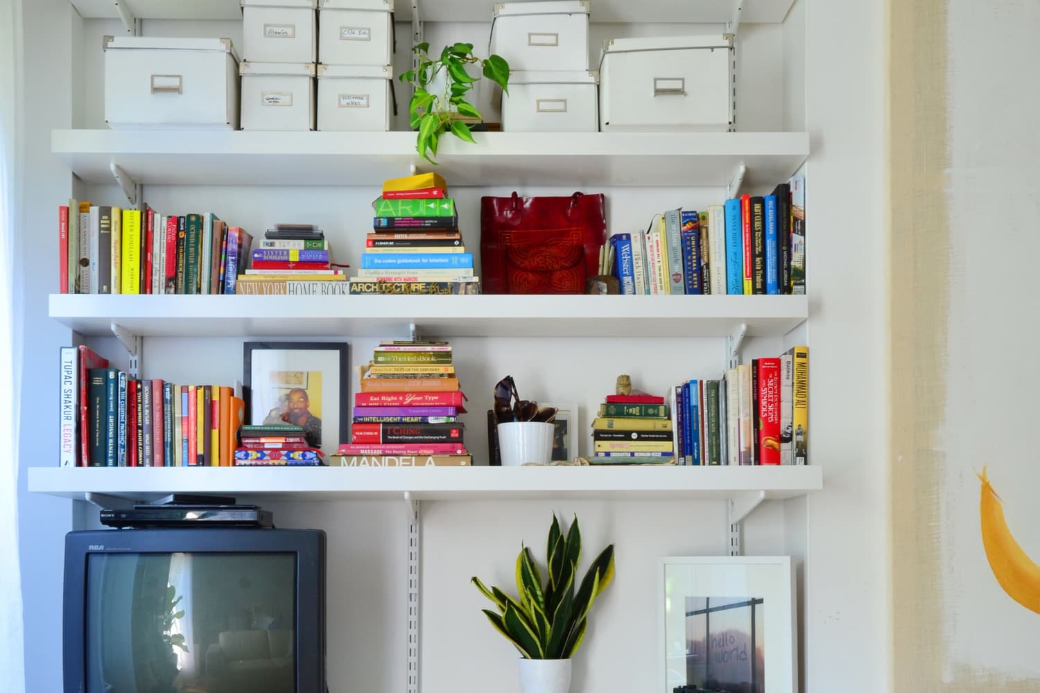 5 Smart Ways to Style and Organize Open Shelves Apartment Therapy