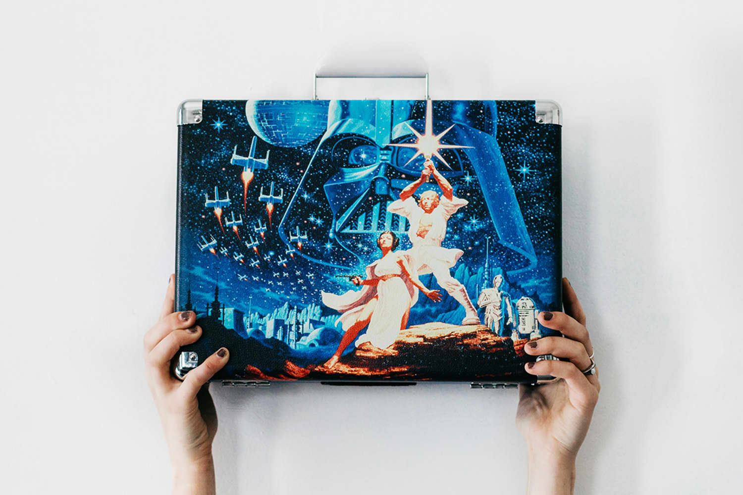 STAR WARS ターンテーブル Crosley Debuts a Star Wars-Themed Turntable | Apartment Therapy