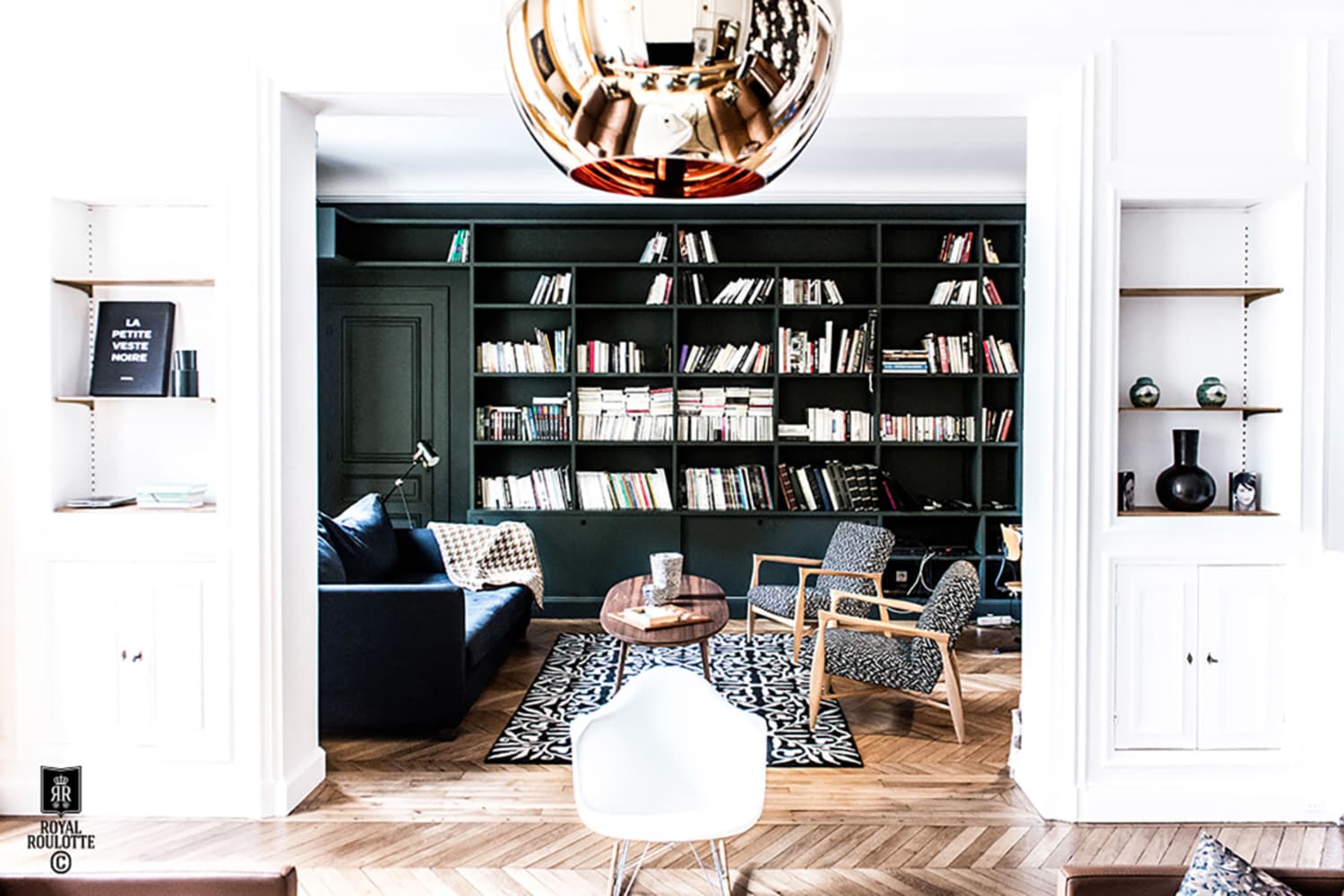 ways-to-make-a-small-space-feel-bigger-paint-one-wall-dark-apartment
