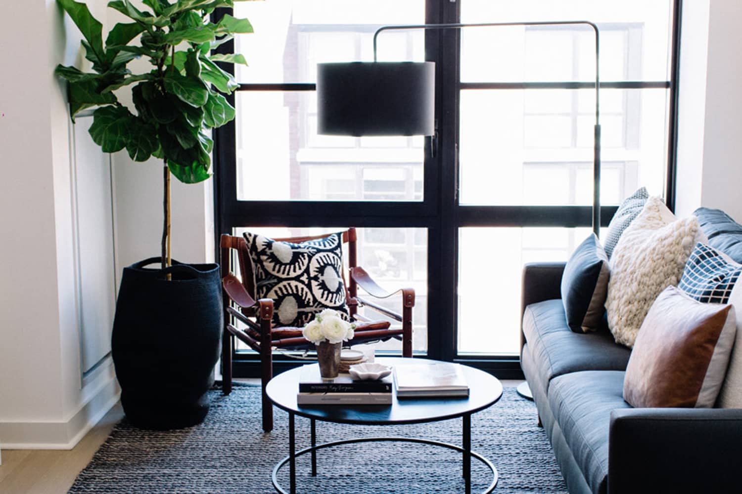 House Tour A Simple & Chic Carroll Gardens Apartment Apartment Therapy