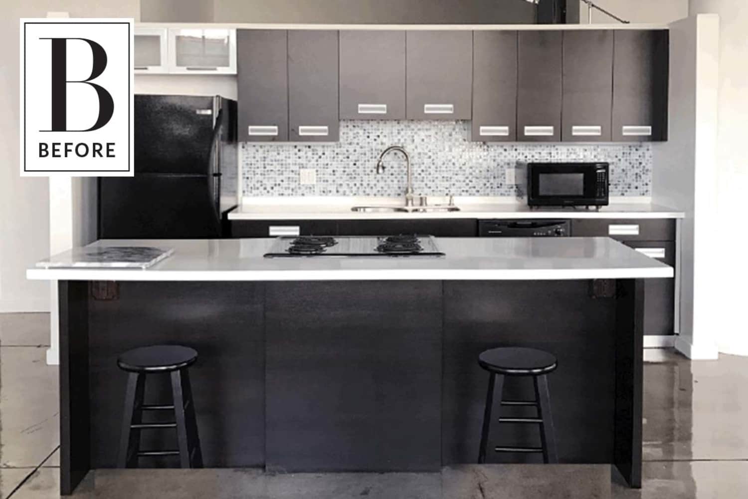 An Incredible DIY Rental Kitchen Cabinet Makeover | Apartment Therapy