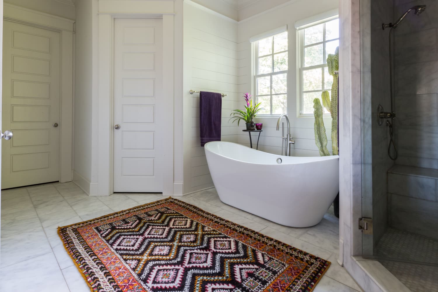 Look We Love Using Real Rugs in the Bathroom Apartment Therapy