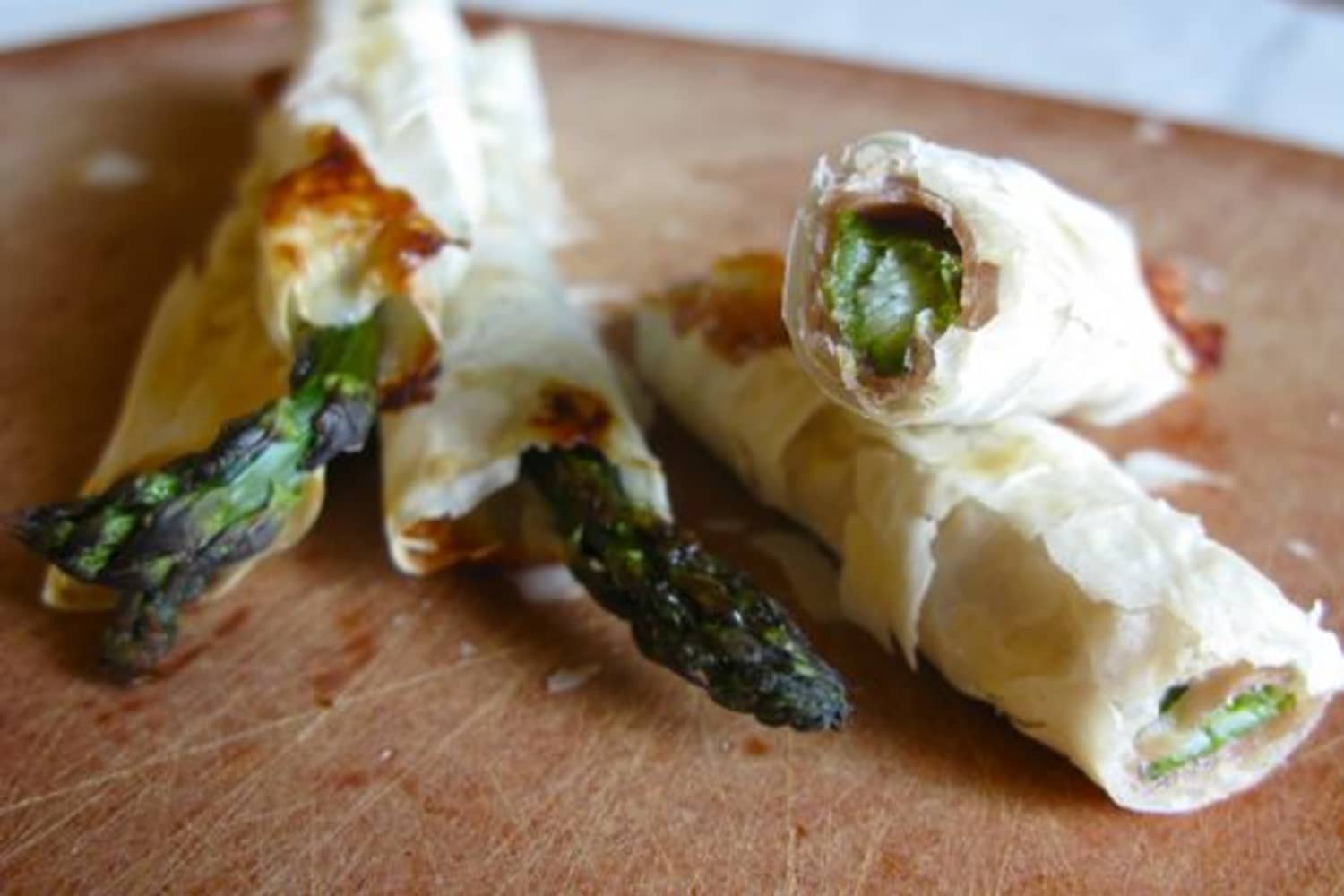Recipe Asparagus Spears Wrapped in Prosciutto & Phyllo The Kitchn