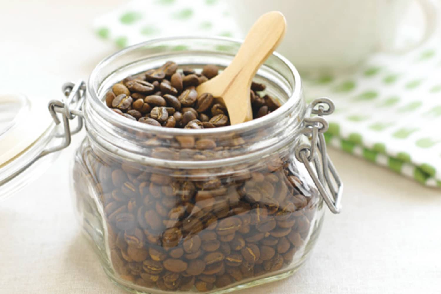 How to Roast Your Own Coffee Beans Cookbook Review + Recipe from Can It