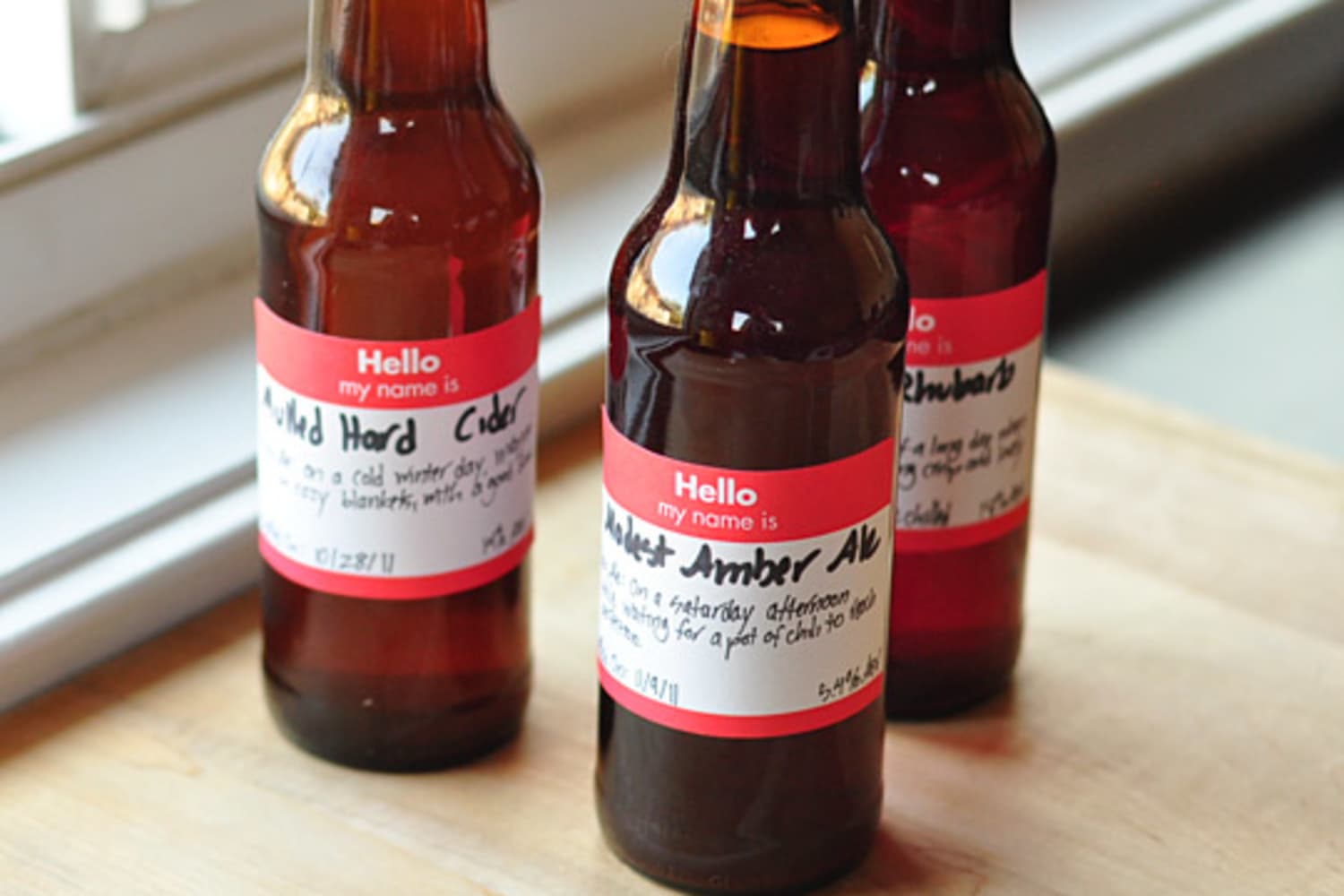 Hello! My Name Is… Use Name Tag Stickers as Easy Labels for Homebrews | Kitchn