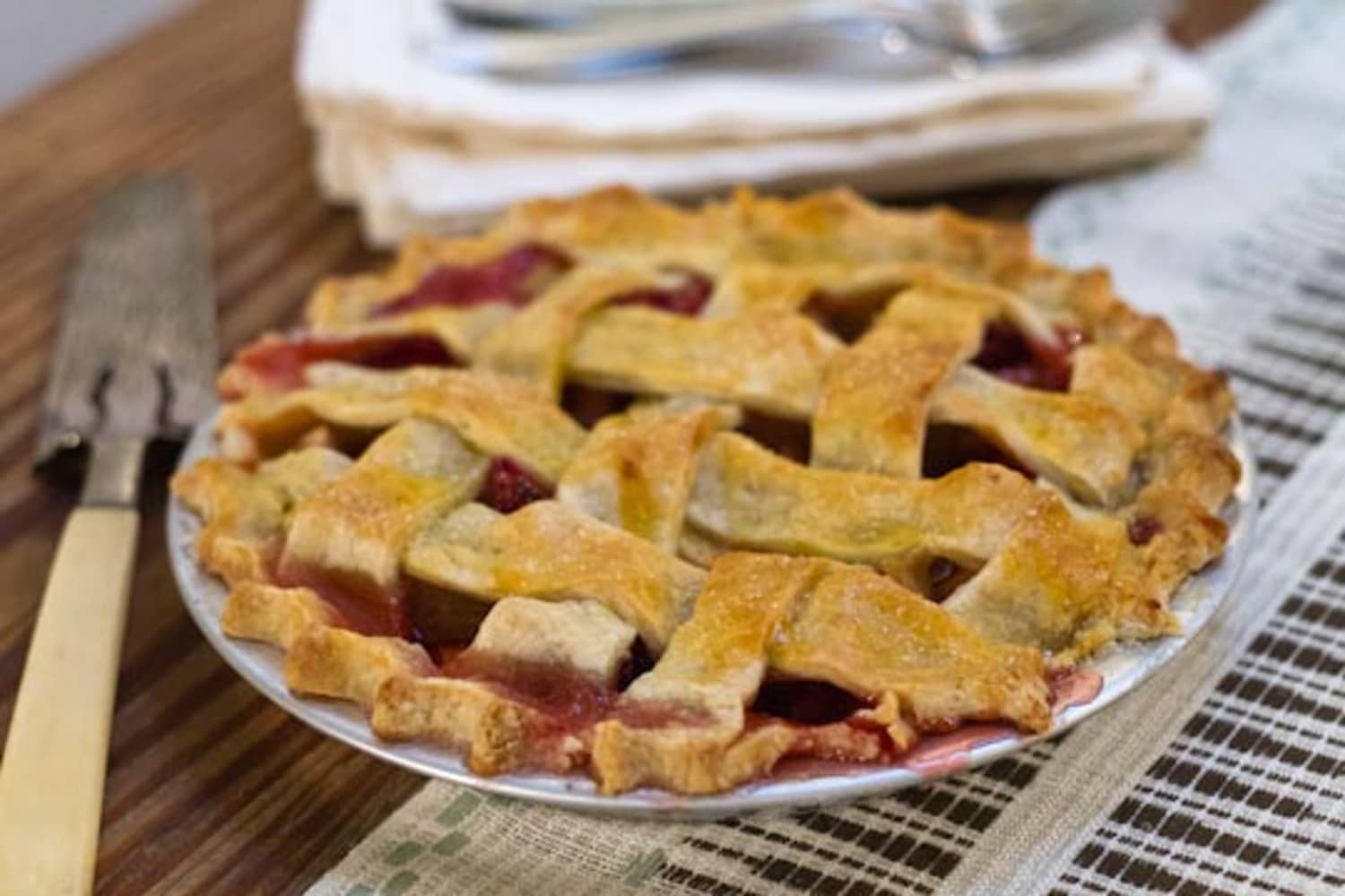 Classic Recipe Strawberry Rhubarb Pie Kitchn