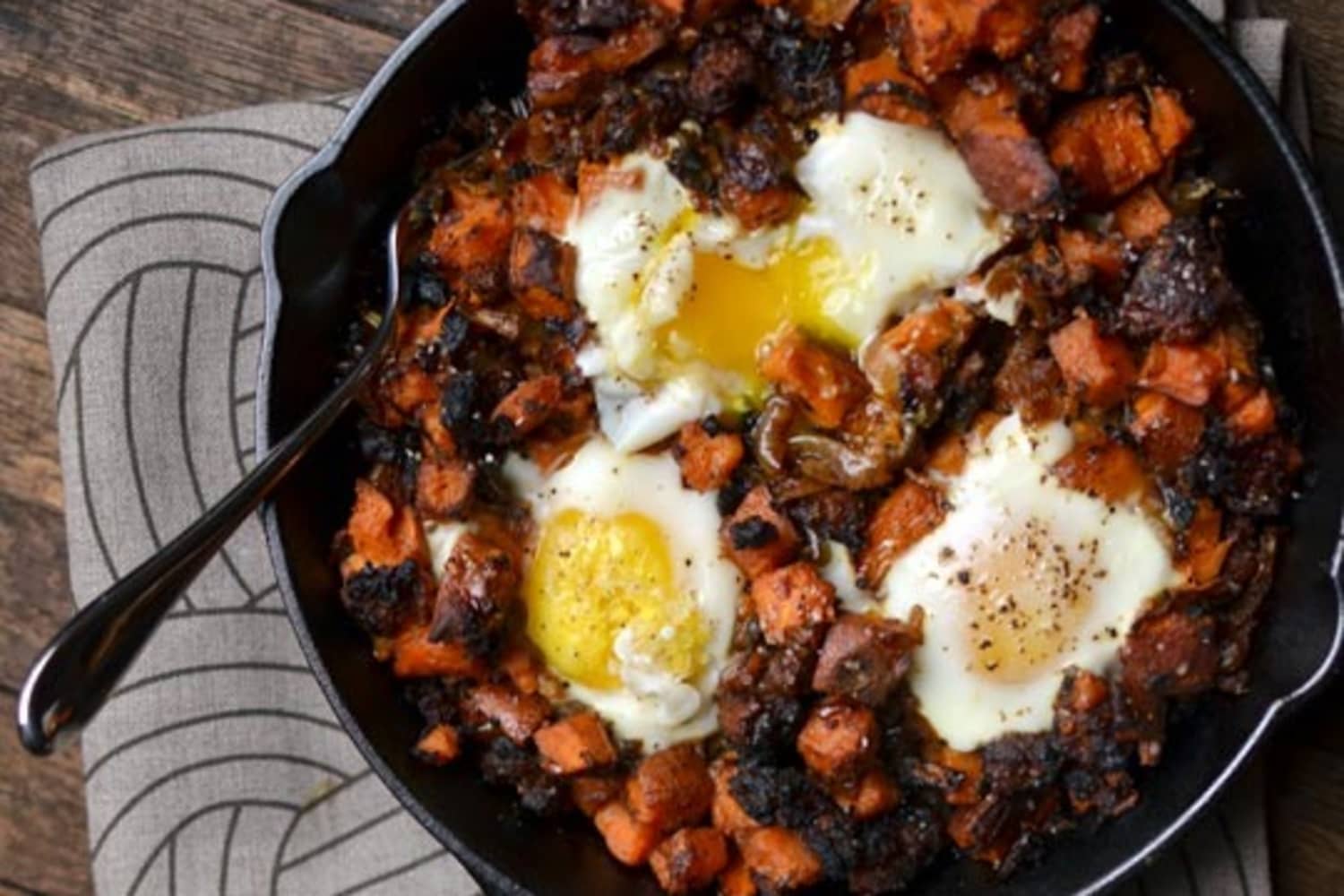 How to Serve Eggs to a Crowd Without Becoming a Short-Order Cook | The