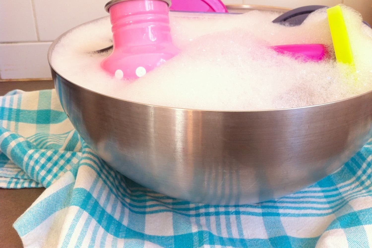 Give Your Lunch Gear a Bubble Bath After School (or Work) The Kitchn