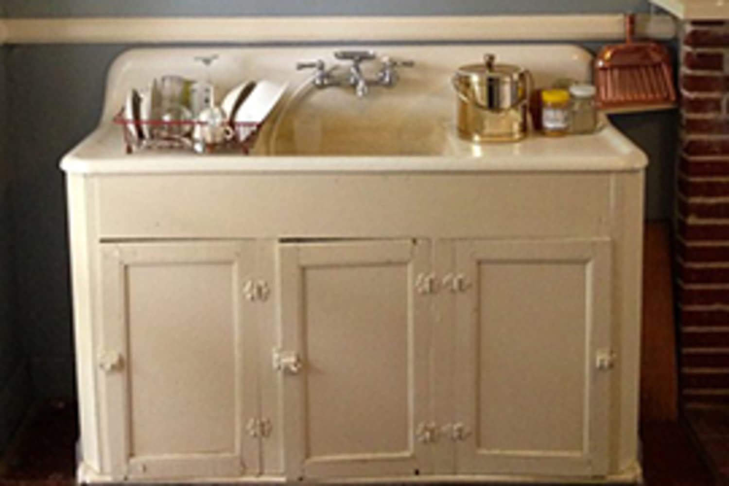 Help! How Can I Get Rid of Paint Odor In My Cupboards? Kitchn