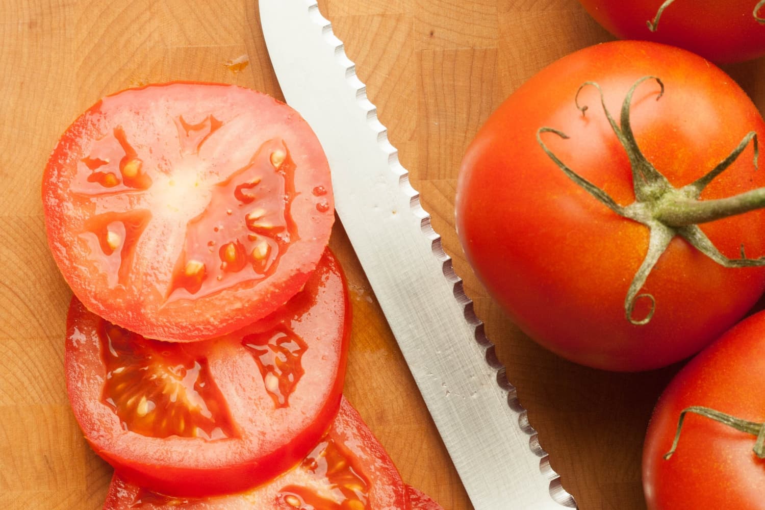 Why a Serrated Knife Is the Best Tool to Slice Tomatoes The Kitchn