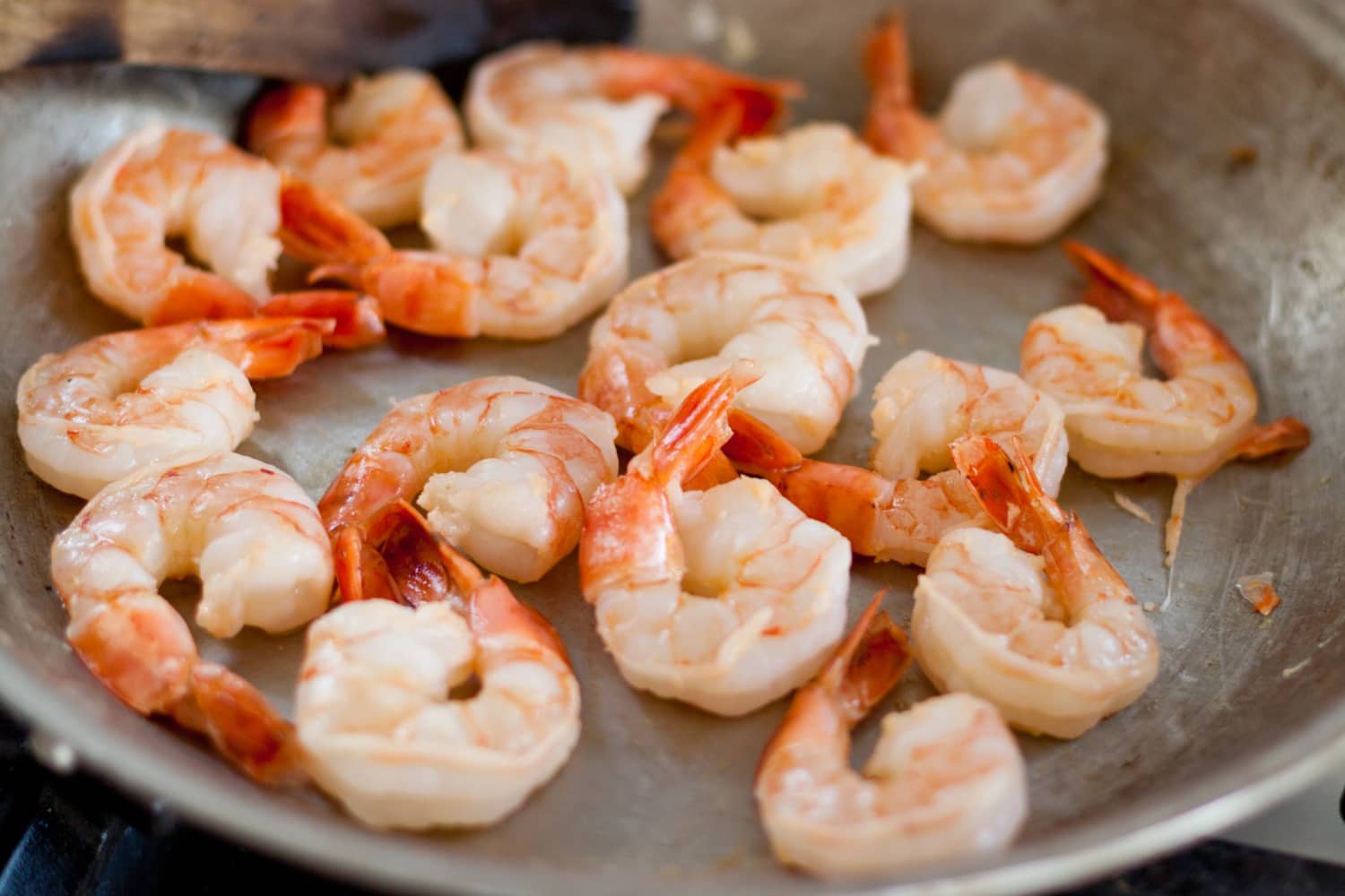 how long should shrimp cook for