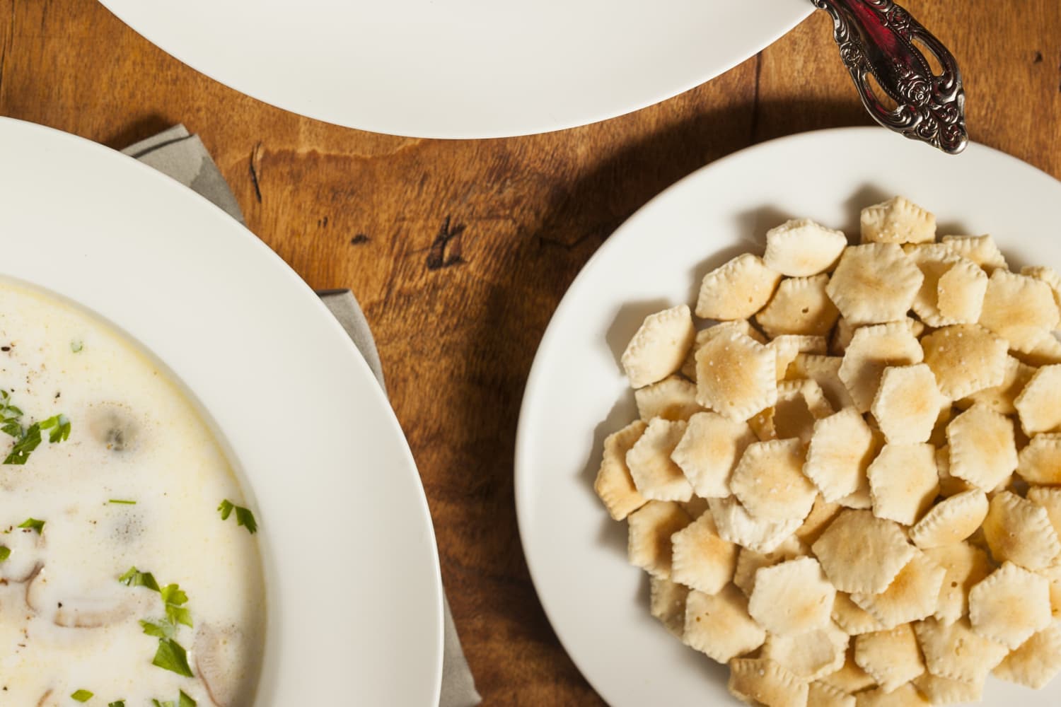 What Are Oyster Crackers (And How Did They Get Their Name)? The Kitchn