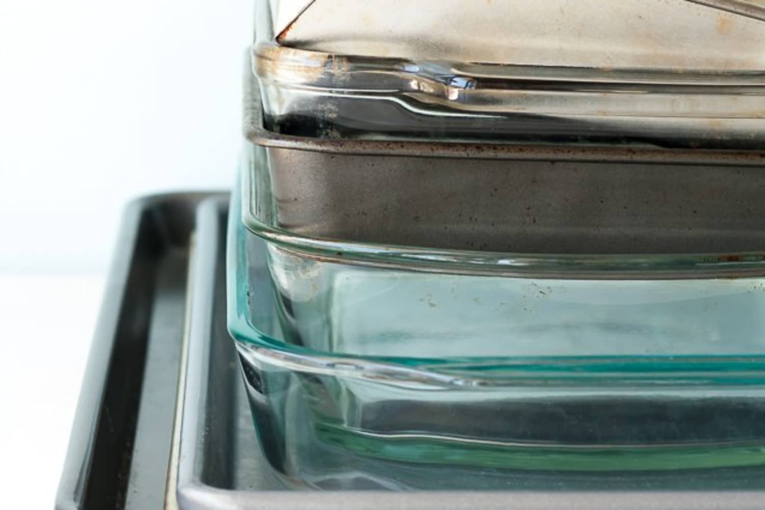 When to Use Glass Bakeware and When to Use Metal The Kitchn