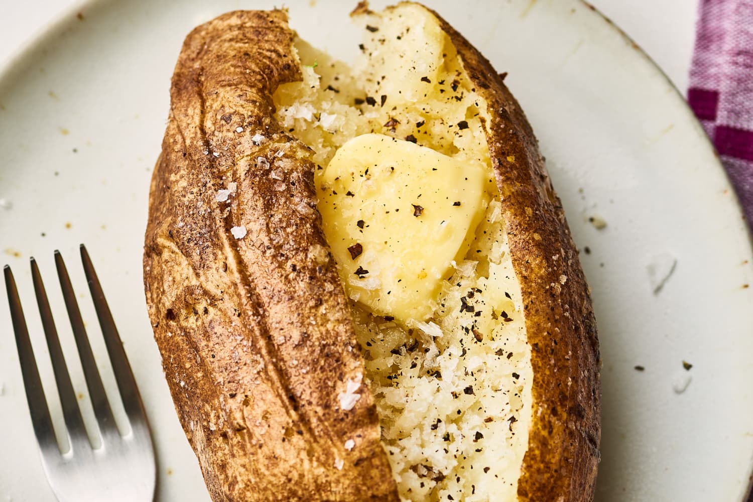 Microwave Baked Potato Recipe 10 Minutes The Kitchn