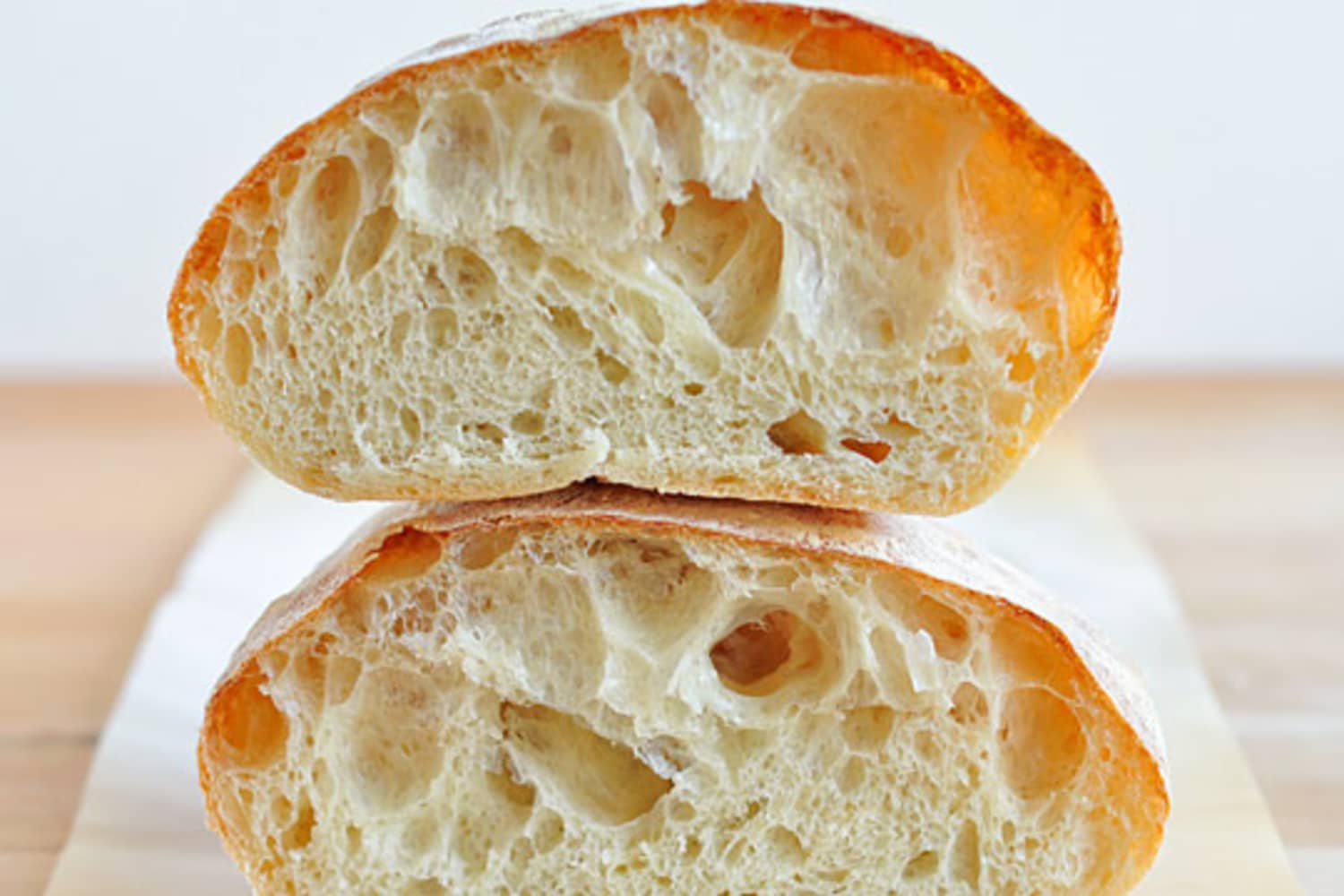 Белый хлеб чиабатта