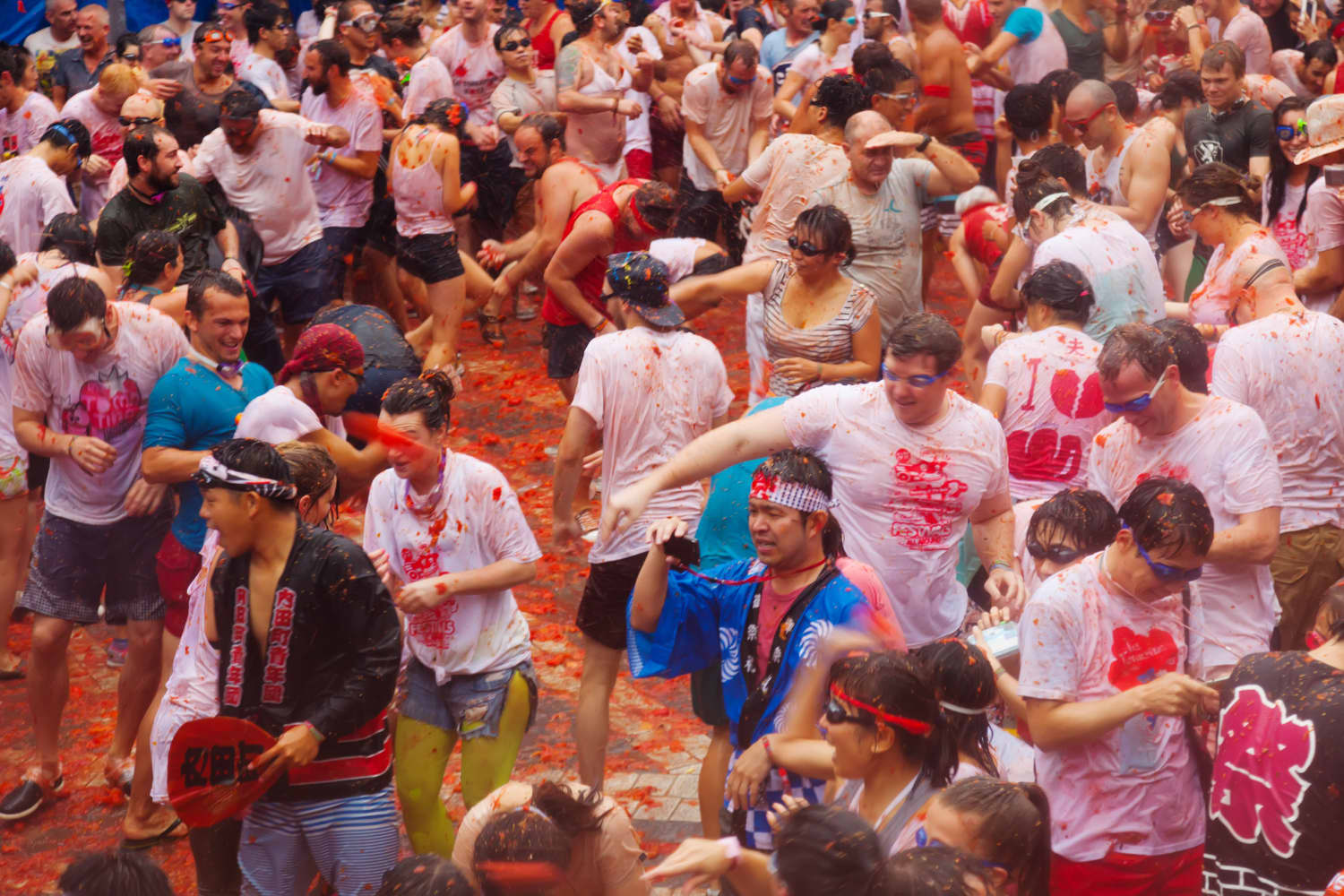 The Rules of Tomato Throwing, According to La Tomatina Official