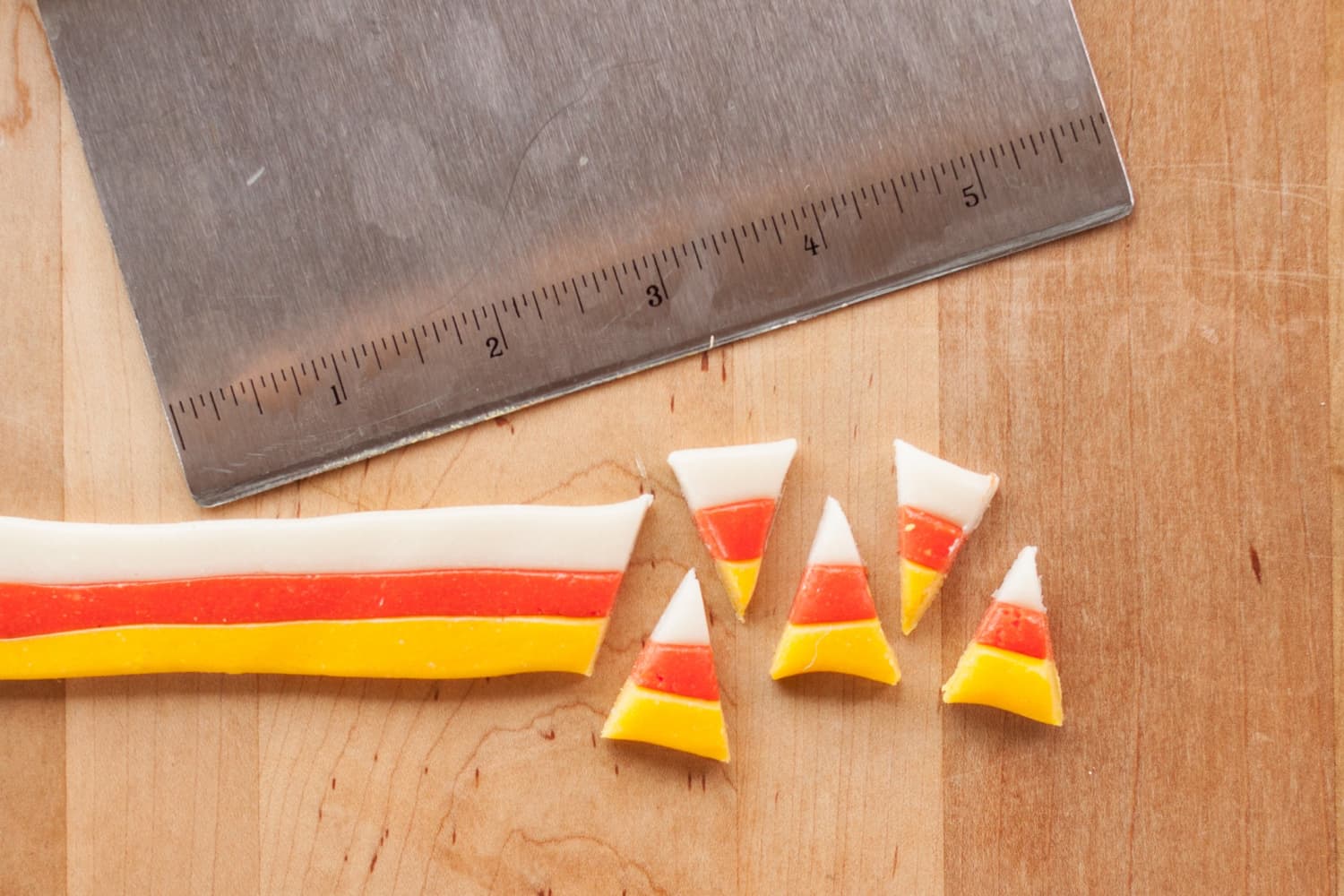 Why a Bench Scraper Is a Chef’s Knife’s Best Sidekick The Kitchn