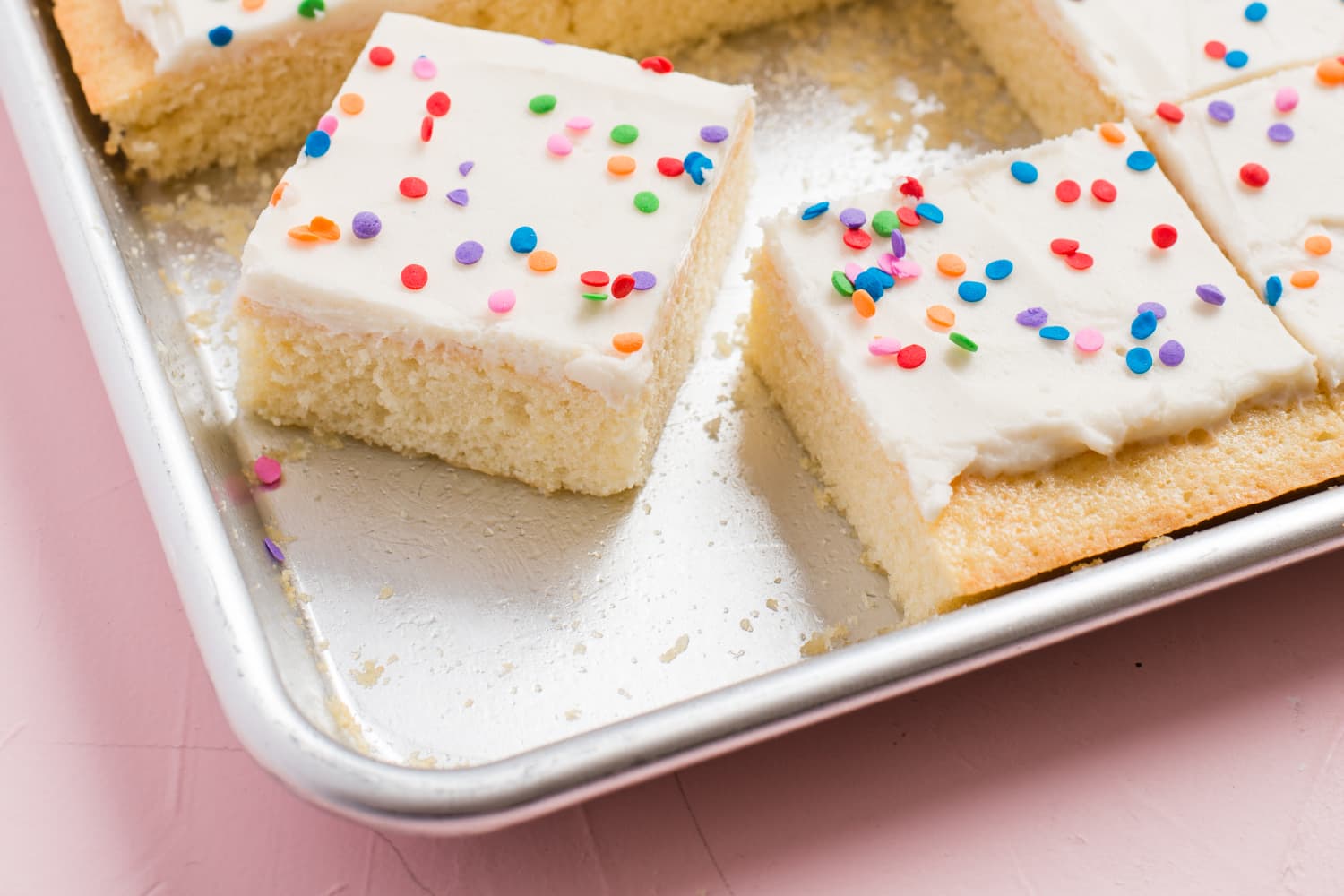 Recipe OneBowl Vanilla Sheet Cake The Kitchn