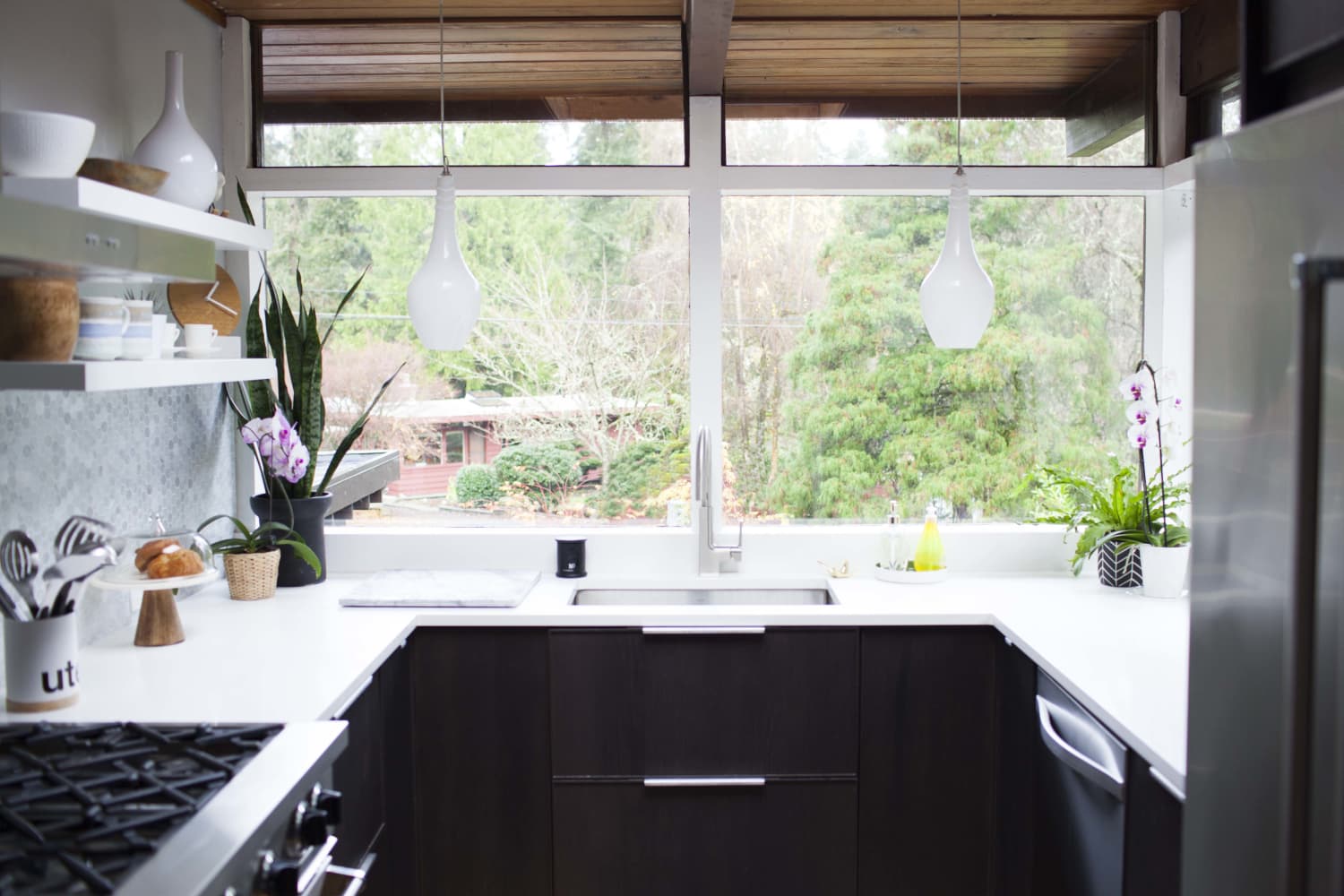 Don’t Have Time to Clean Your Kitchen Windows? Do This One Thing